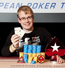 http://resources.pokerstrategy.com/2012/11/14/mickey_petersen_wins_ept8cop_d5w.jpg