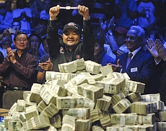 http://resources.pokerstrategy.com/2012/11/15/jerry_yang_2007_wsop.jpg