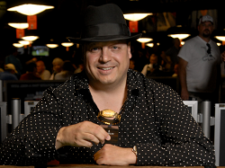 L'uomo dalla camicia d'oro Jeff Lisandro