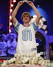 https://www.pokerstrategy.com/wp-content/uploads/cdn-origin/2013/11/06/1383718405000-AP-World-Series-of-Poker-002.jpg