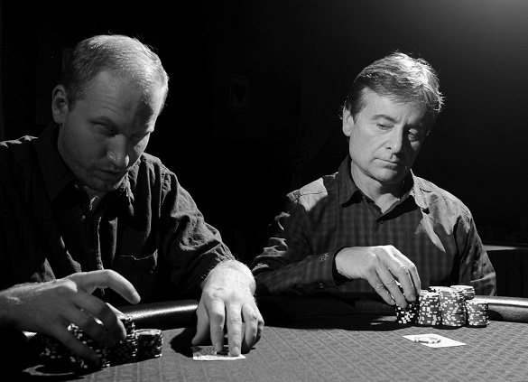 https://www.pokerstrategy.com/wp-content/uploads/cdn-origin/2013/12/04/tell2.jpg