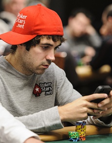 https://www.pokerstrategy.com/wp-content/uploads/cdn-origin/2014/01/23/Event_62_Day_02C_FUR_0589.jpg