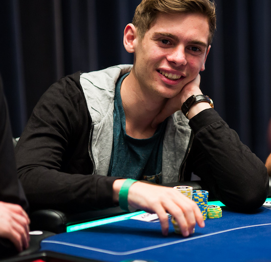 Fedor Holz gioca a poker