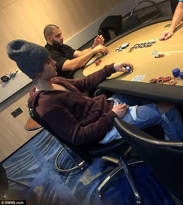 Justin Bieber playing poker in London