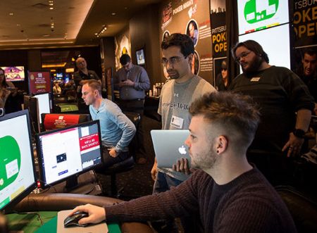 Das Match Mensch vs. Maschine Brains V AI poker match