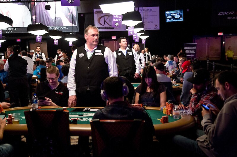 WSOP dealer
