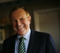 Raymond Lesniak